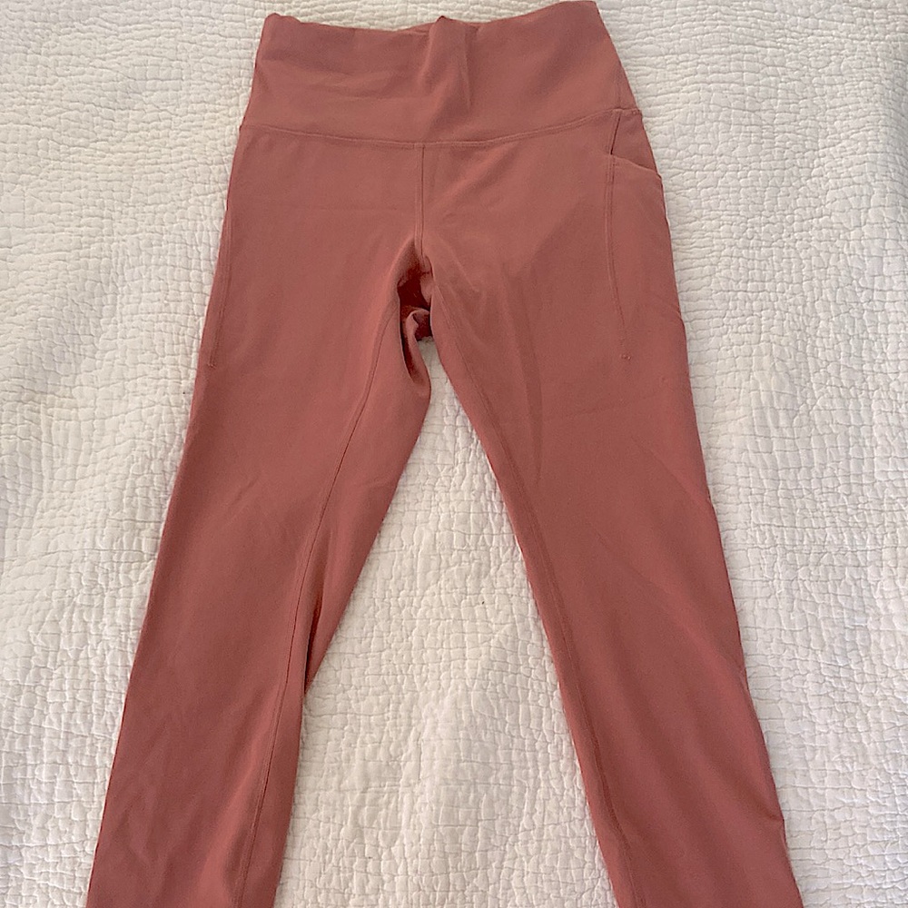 Lululemon leggings 23’ size 8